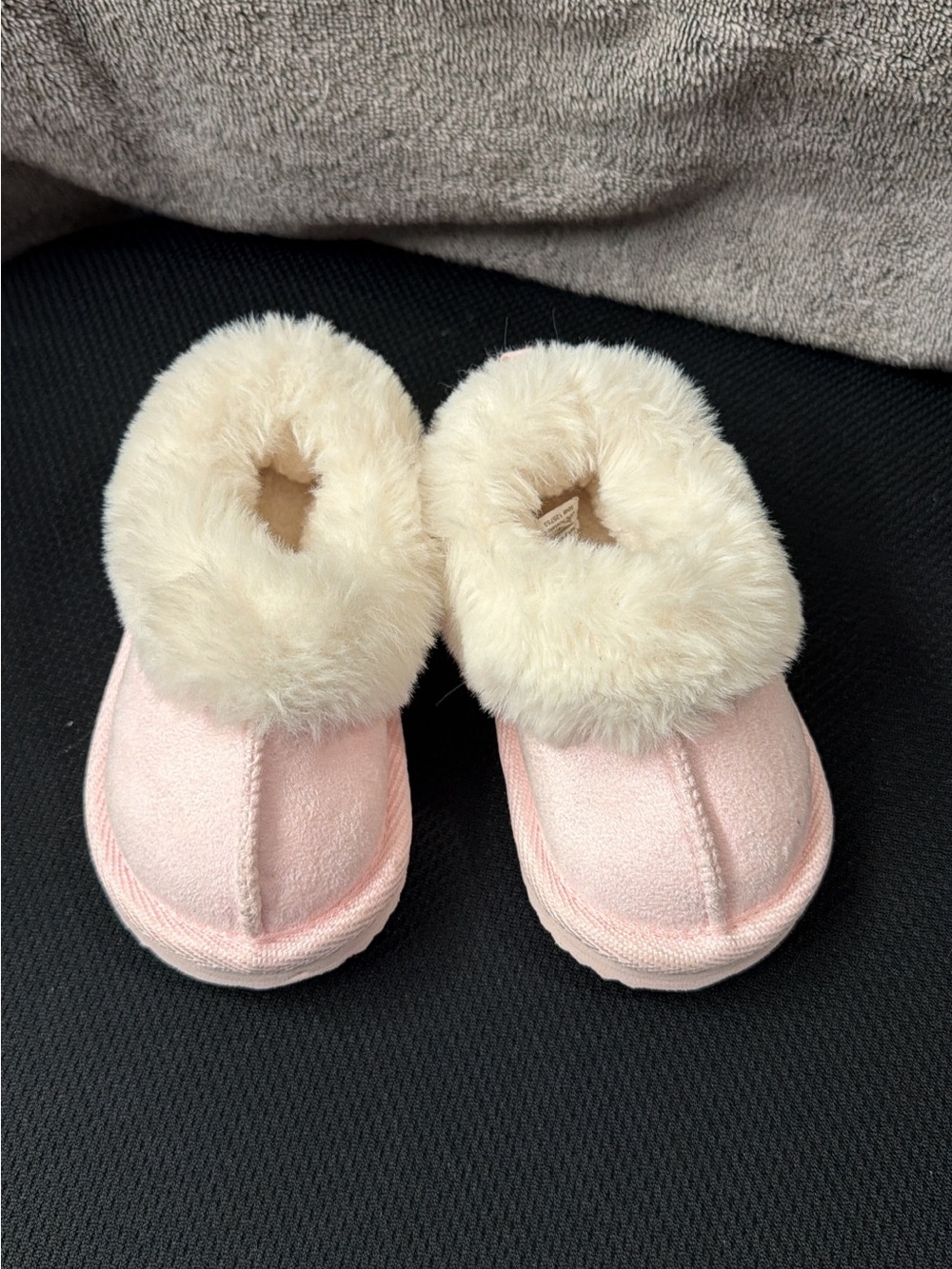 wonder nation Pink Faux-Fur Lined Baby Booties